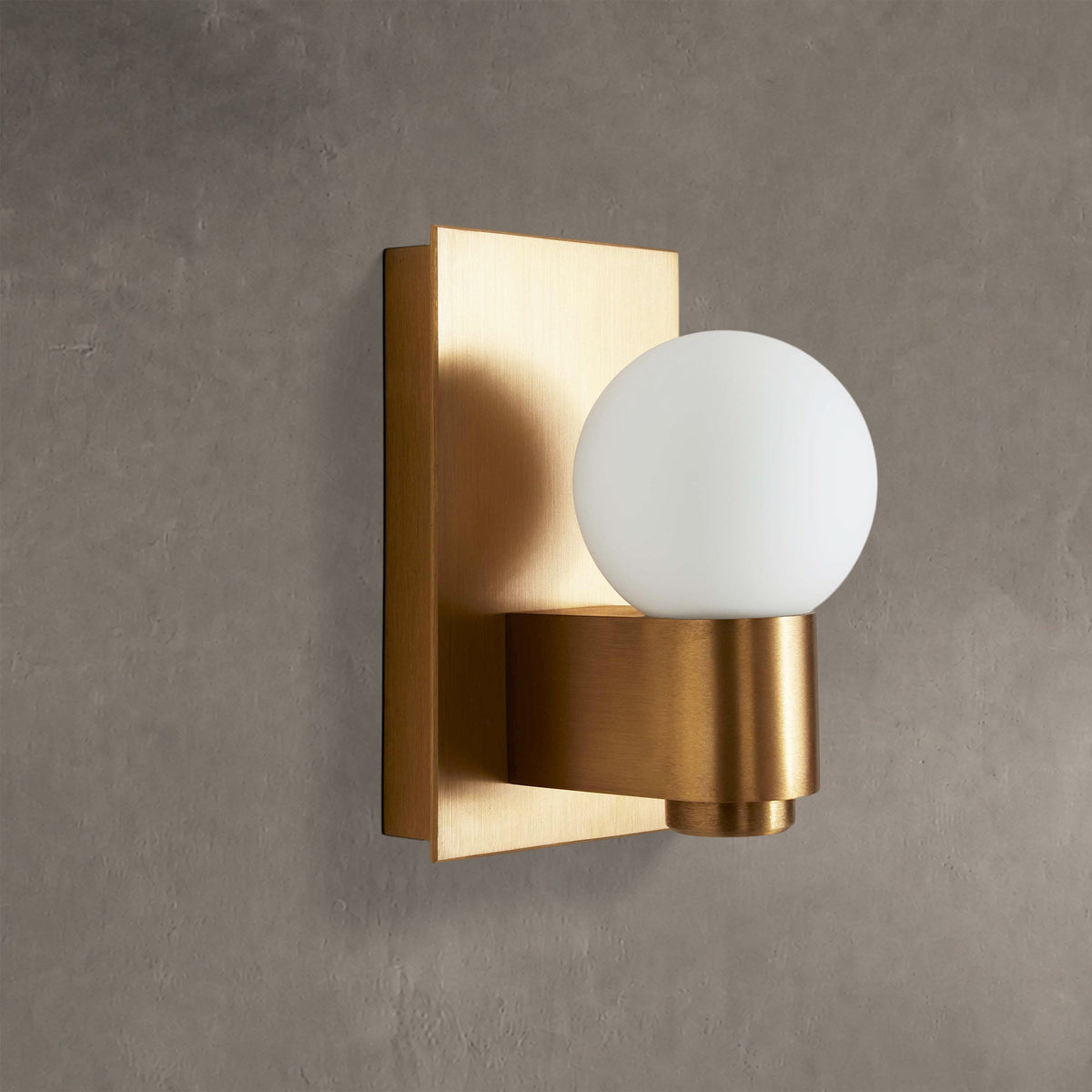 Cavelle Wall Sconce