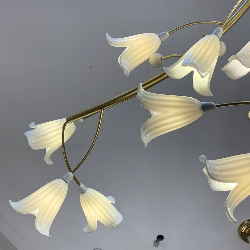 Modern Brass Branch Ceramics Flower Chandelier for Stylish Living Room Hotel and Restaurant