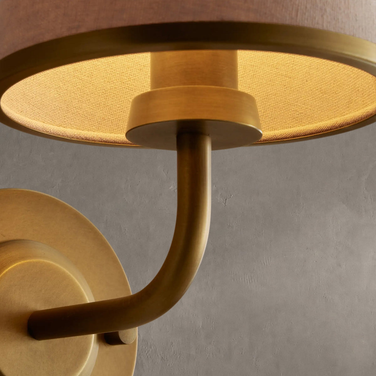 Adrelle Sconce