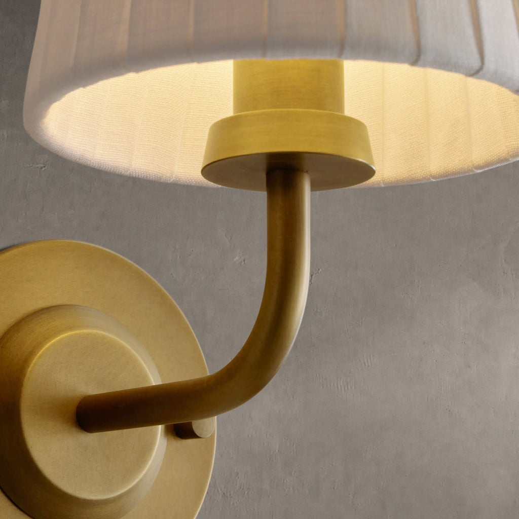 Adrelle Sconce