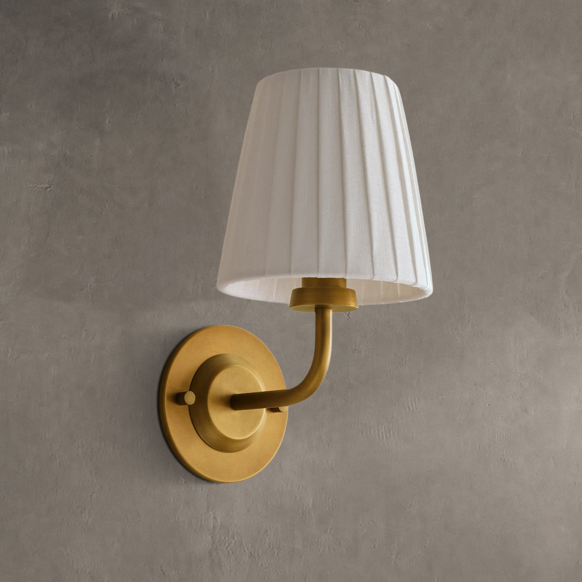 Adrelle Sconce