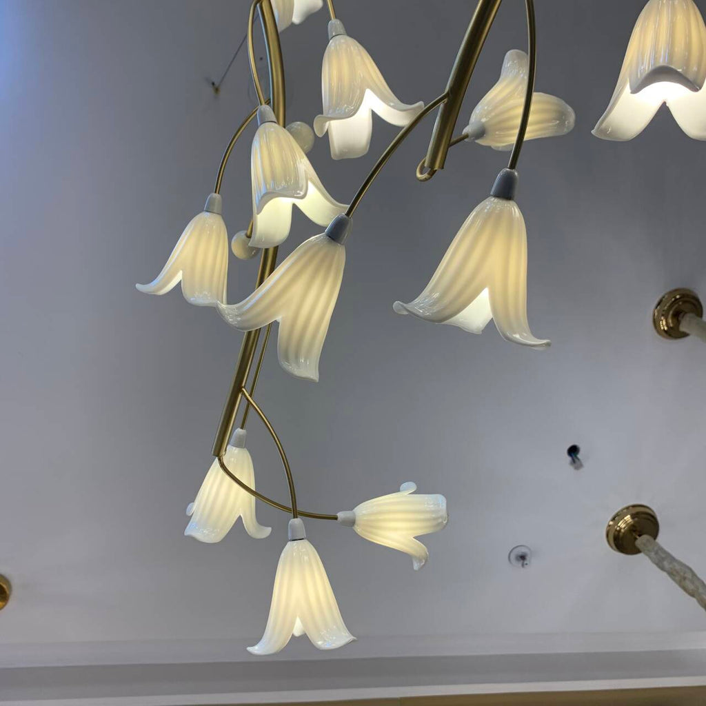 Modern Brass Branch Ceramics Flower Chandelier for Stylish Living Room Hotel and Restaurant