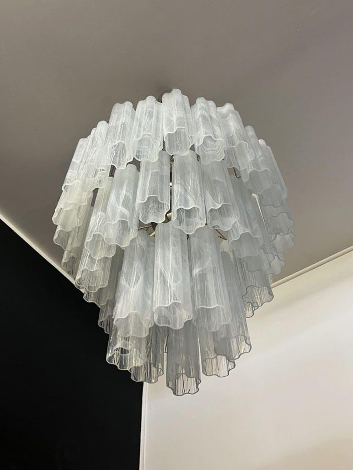 Murano Chandelier – 48 tubes – Alabaster White