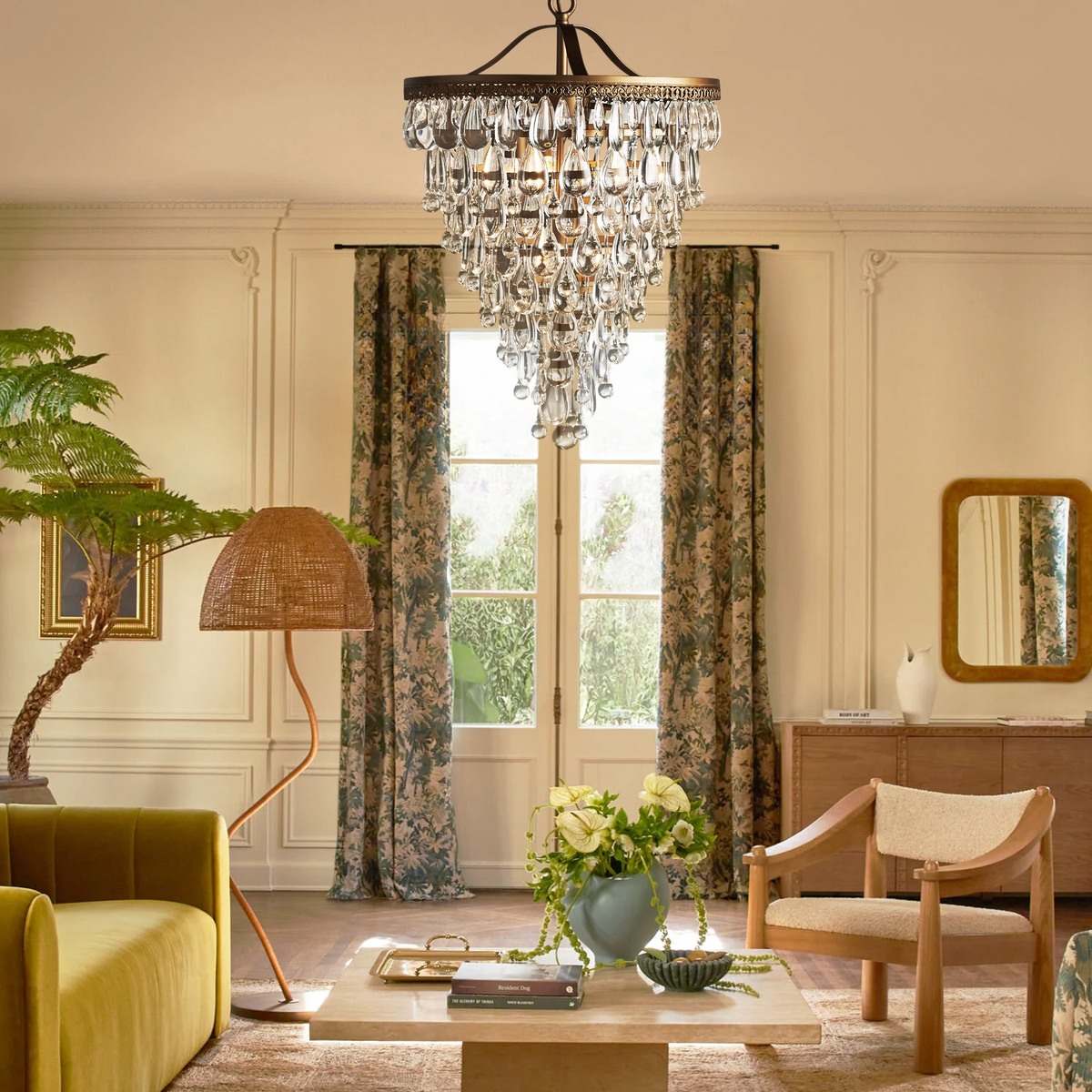 Anavelle Round Chandelier 17''23''H
