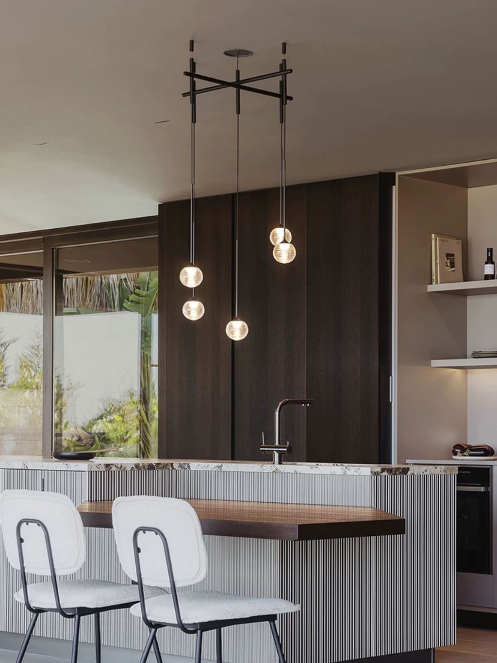 https://cdn.shopify.com/s/files/1/0554/8562/8591/files/Nordic_Minimalist_Clear_Ribbed_Glass_Globe_Pendant_Light4.png?v=1774691194