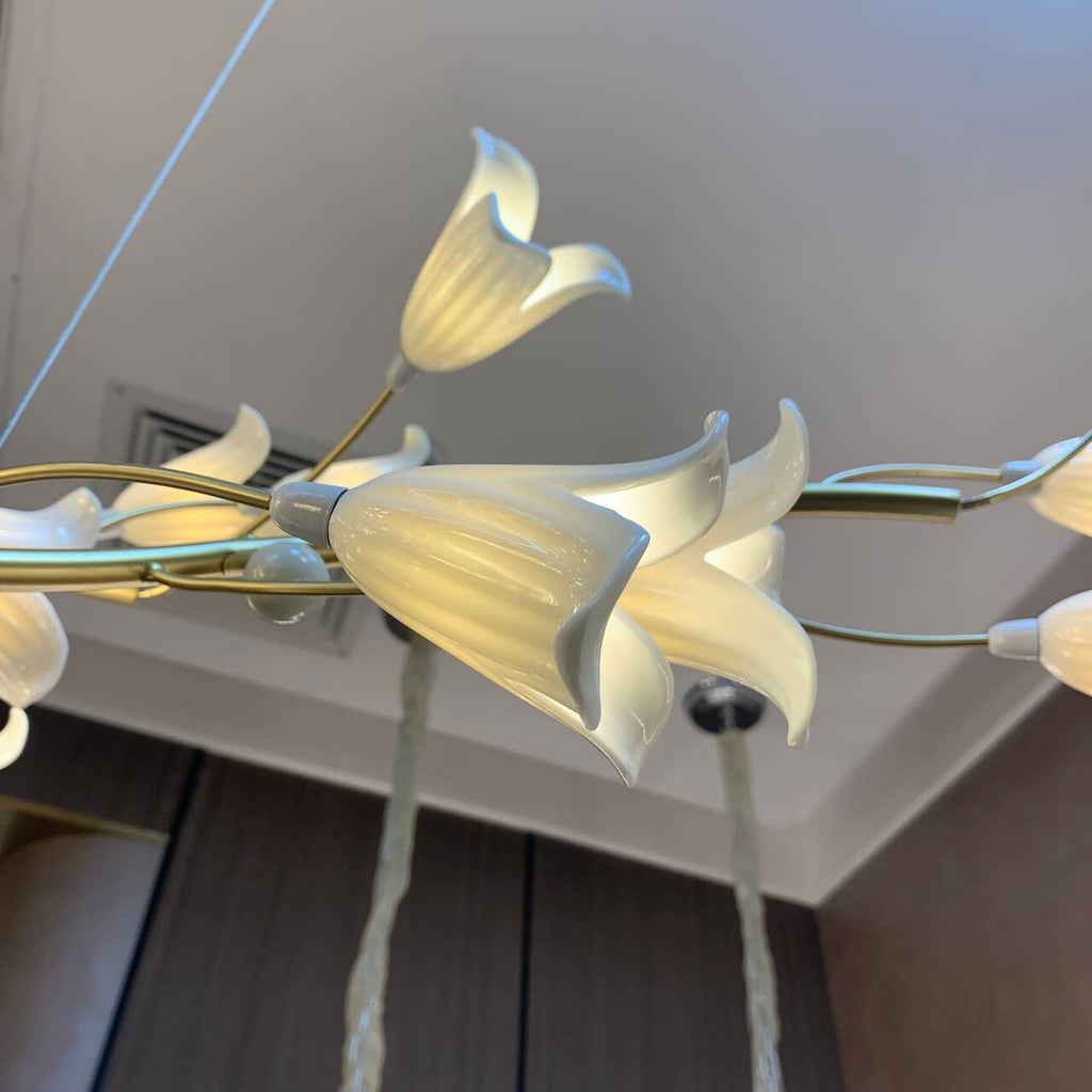 Modern Brass Branch Ceramics Flower Chandelier for Stylish Living Room Hotel and Restaurant